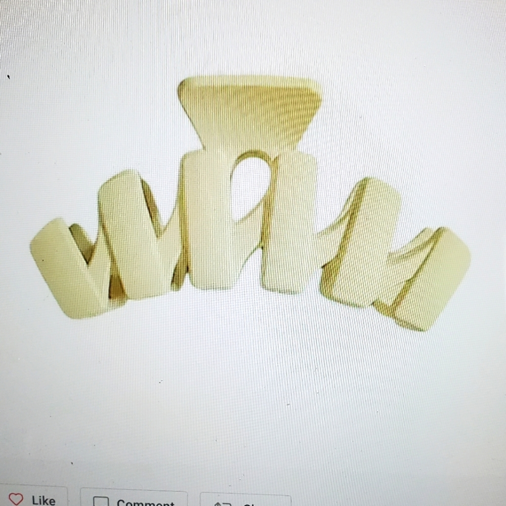 Cream Hair Claw Clip